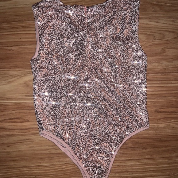 Rose gold sequin leotard - Picture 2 of 2